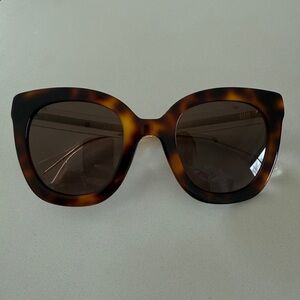 Gucci Brown Tortoise Sunglasses (authentic)